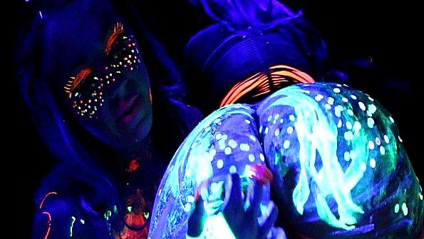 Вечеринки: трахаю дома черные трусиках волосатых
