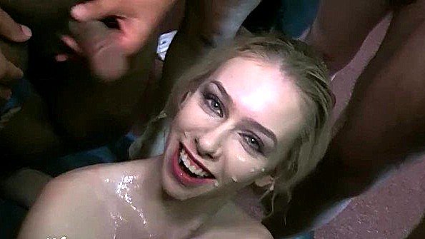 Британки: xxx трахает сестренку