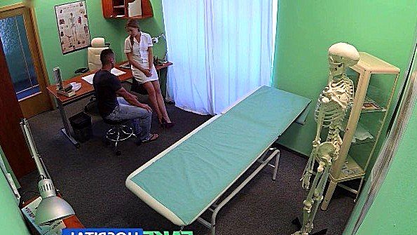 Ролевые Игры: брат трахает сестру пока та спит пьяная
